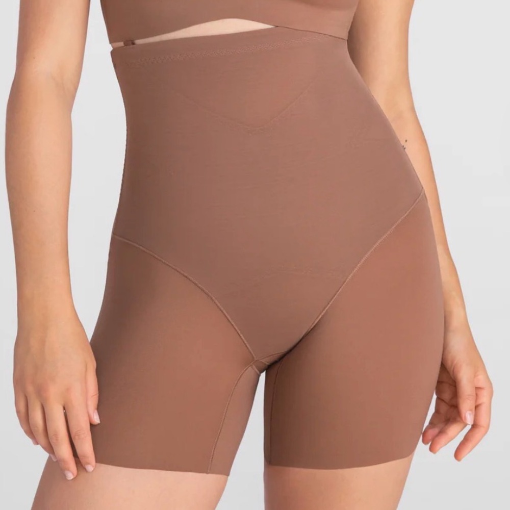 NWT Honeylove Shapewear (SuperPower Girl-Short in Toffee)